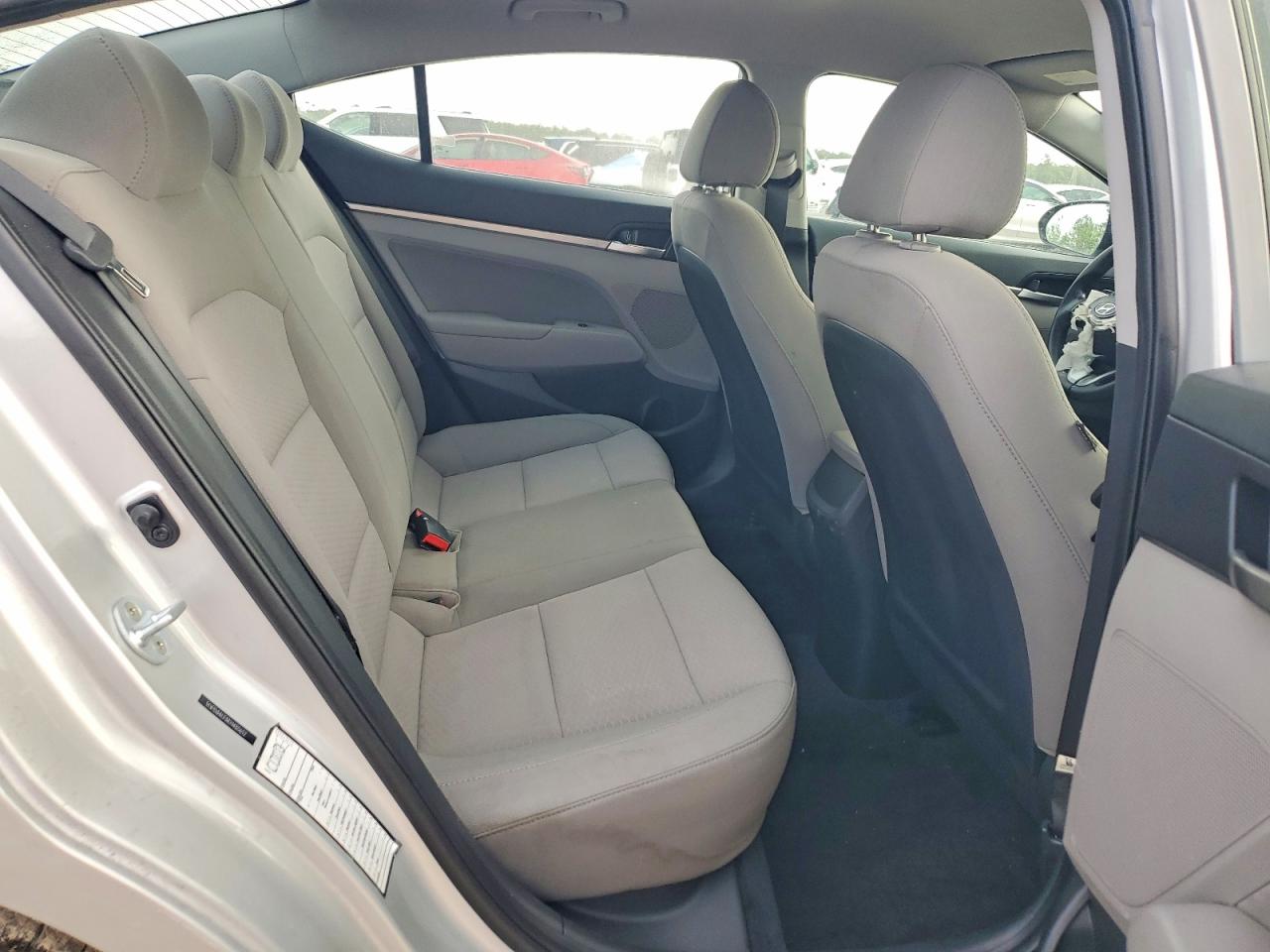 Hyundai ELANTRA Sel
