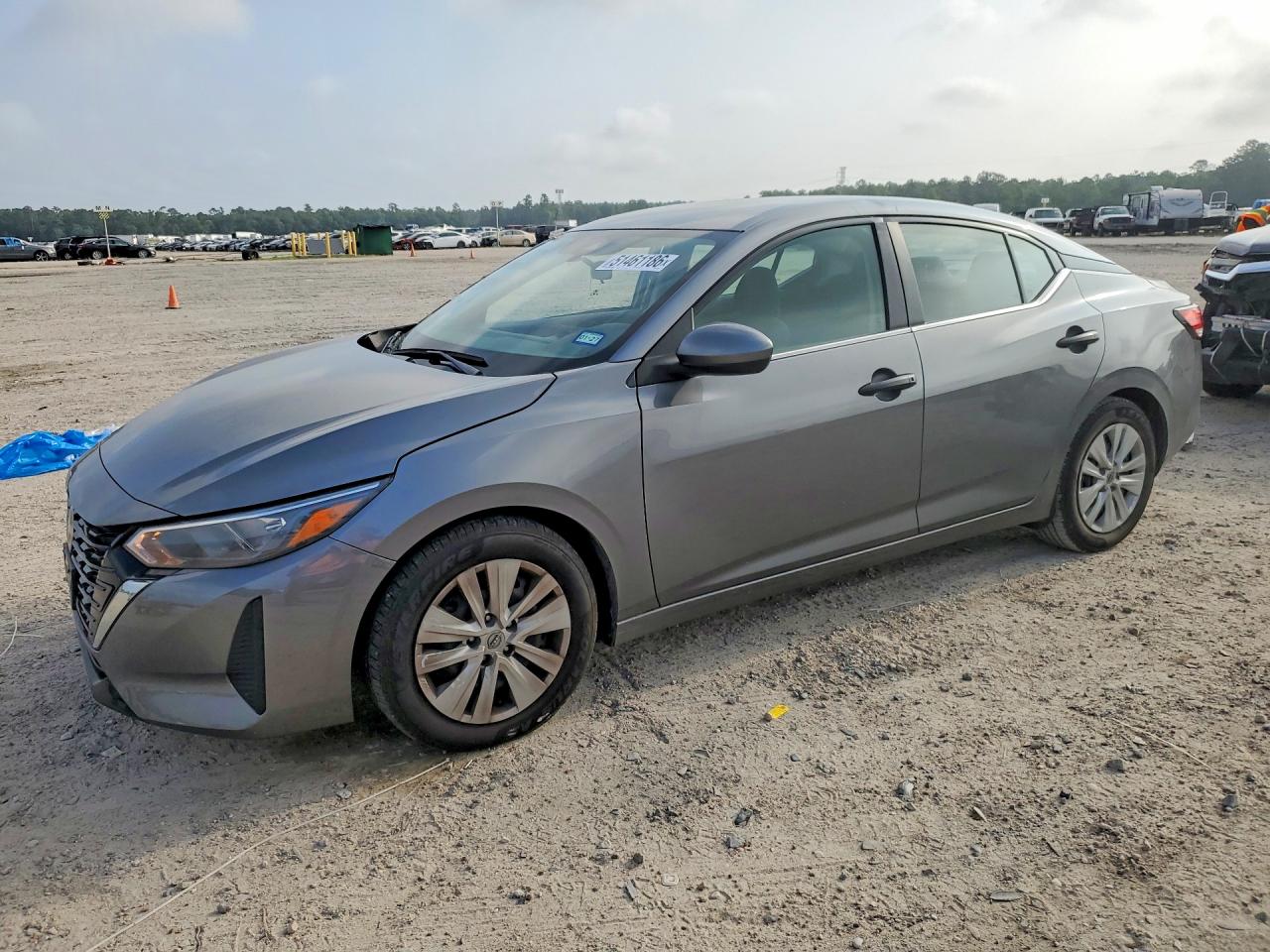 Salvage Nissan Sentra Image
