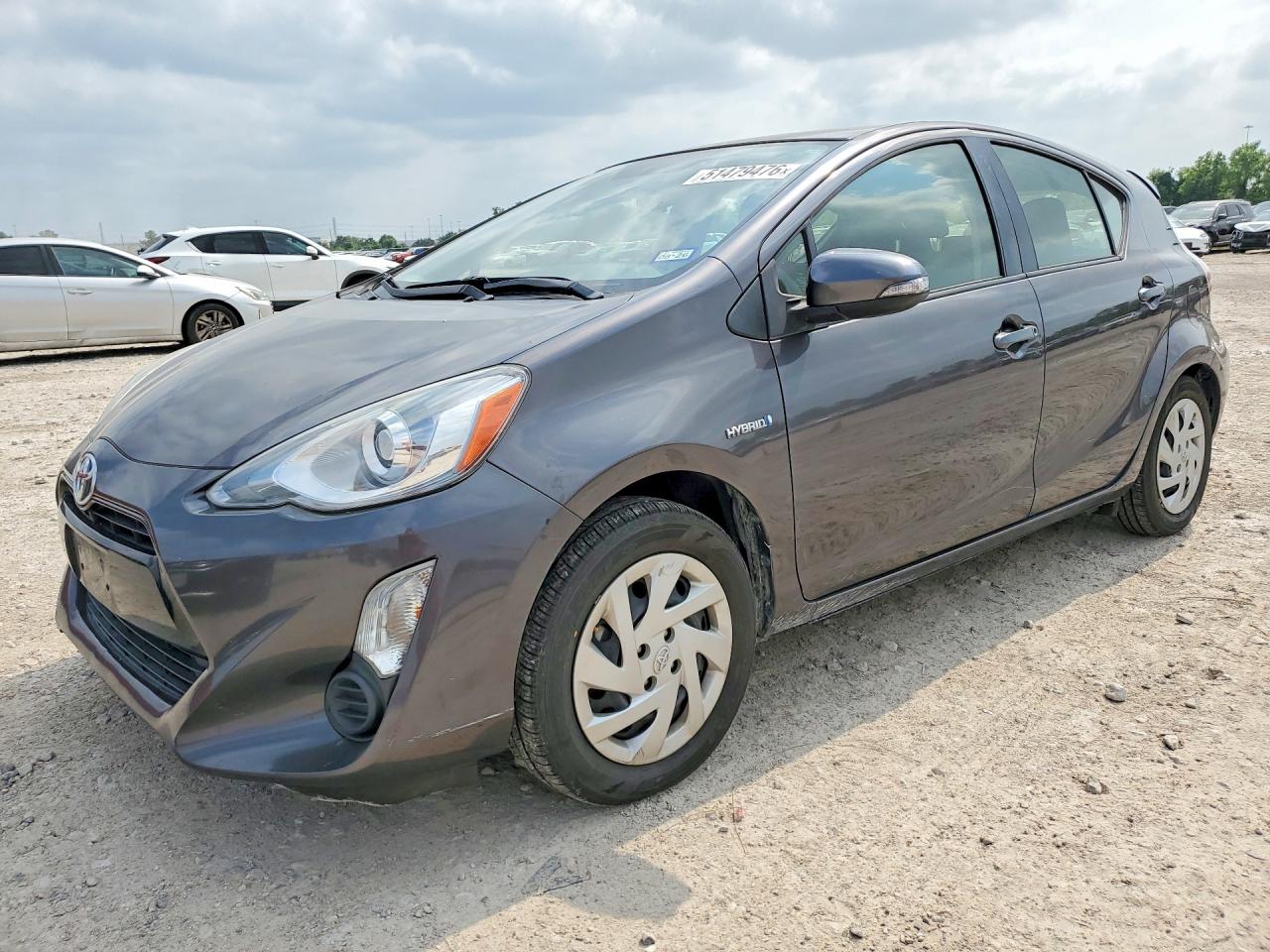 Salvage Toyota Prius Image