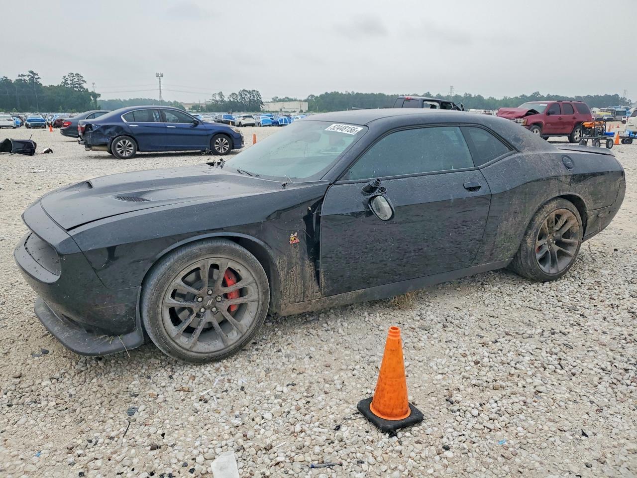 Salvage Dodge Challenger Image