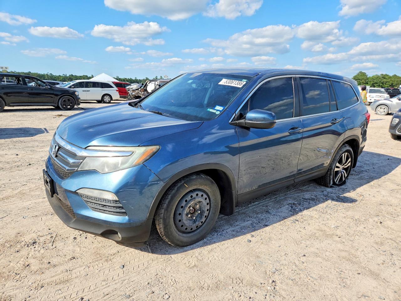 Salvage Honda Pilot Image