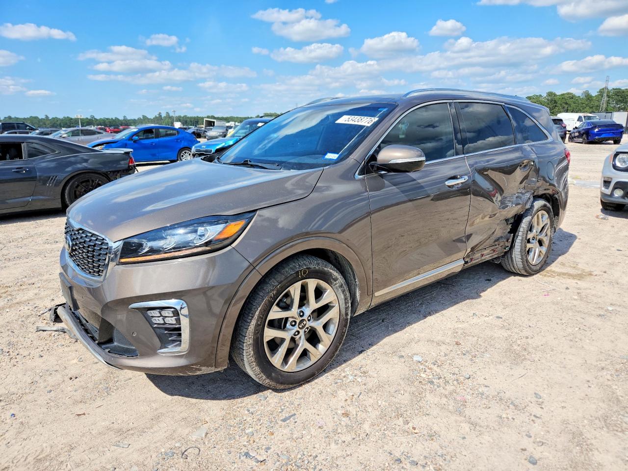 Salvage Kia Sorento Image