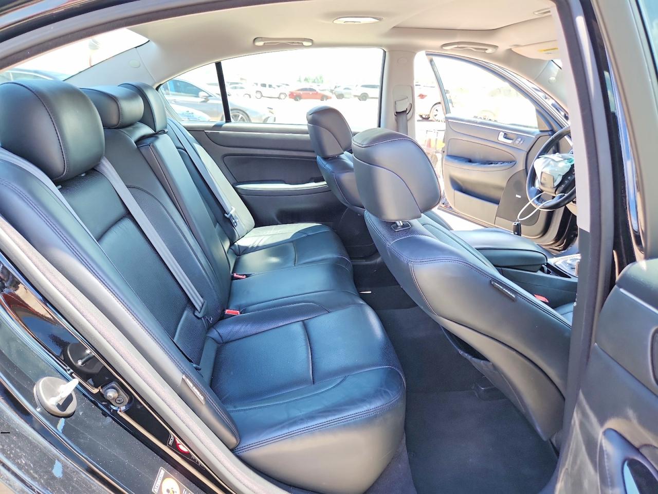 Hyundai Genesis 3.8l