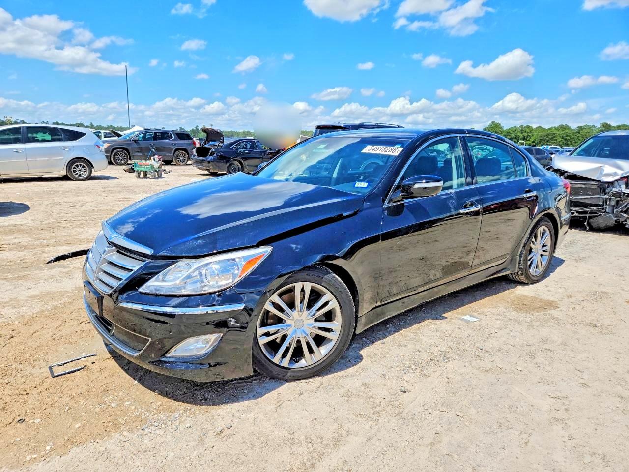 Salvage Hyundai Genesis Image