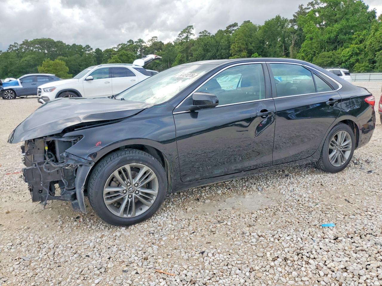 Salvage Toyota Camry Image