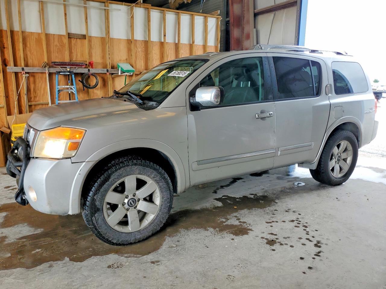 Salvage Nissan Armada Image