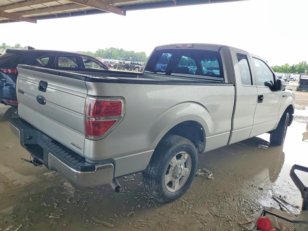 Ford F-150 Super Cab