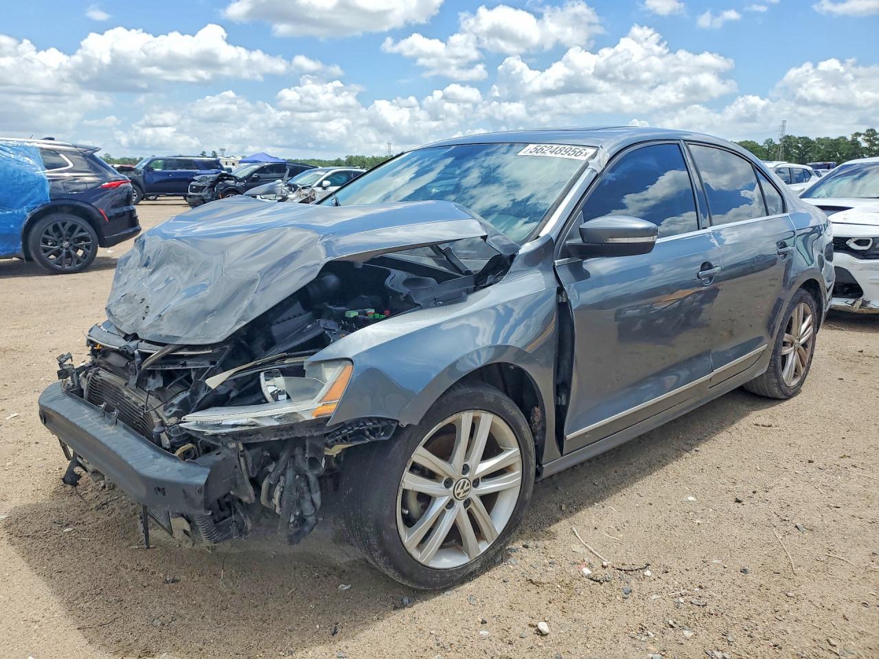 Salvage Volkswagen Jetta Image