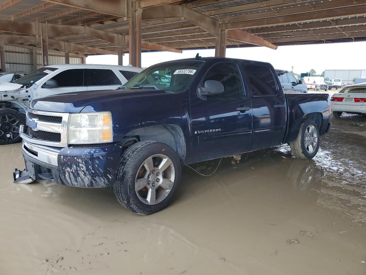 Salvage Chevrolet Silverado Image