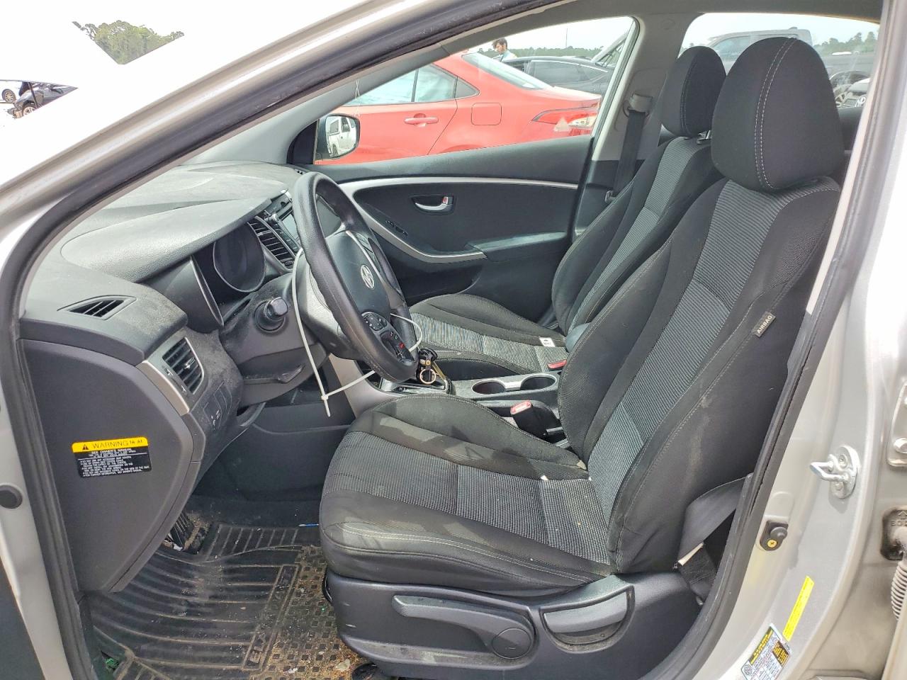 Hyundai ELANTRA Base