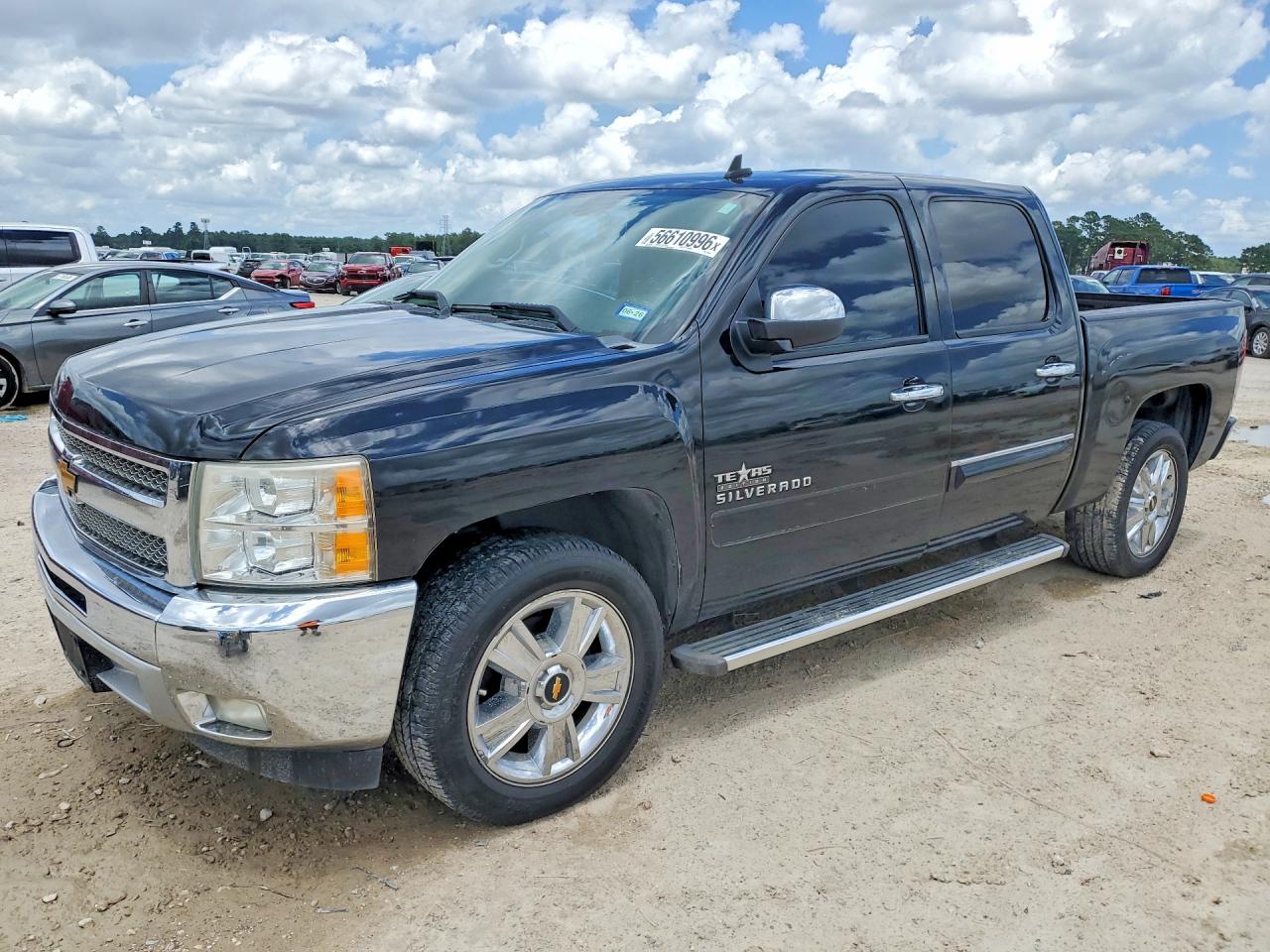 Salvage Chevrolet Silverado Image