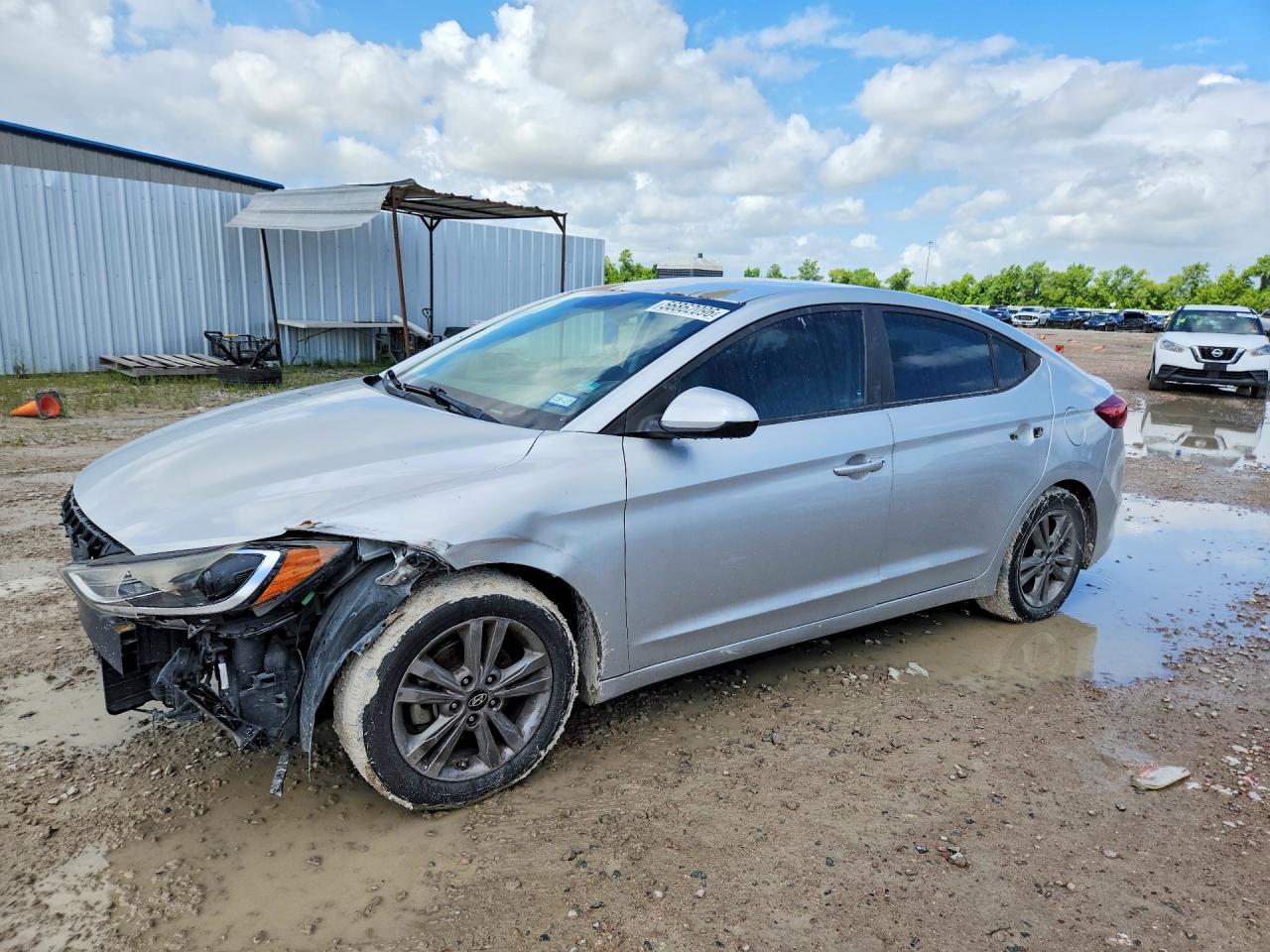 Salvage Hyundai ELANTRA Image