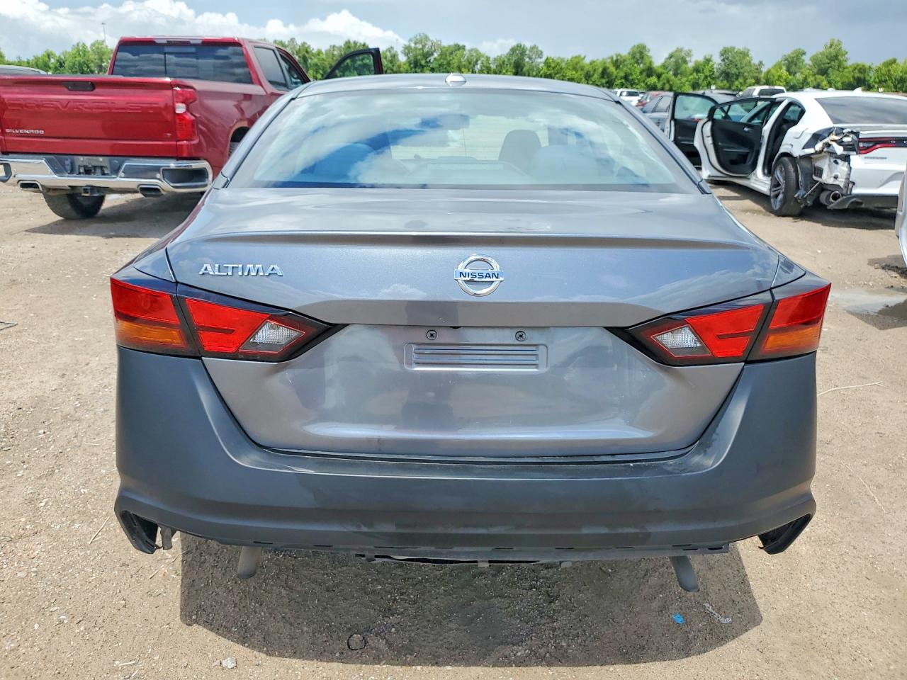 Nissan Altima S