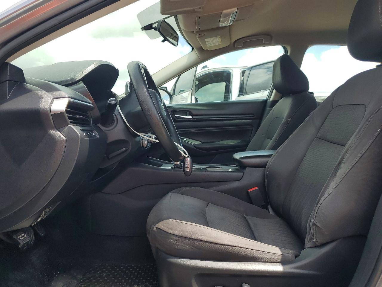 Nissan Altima S
