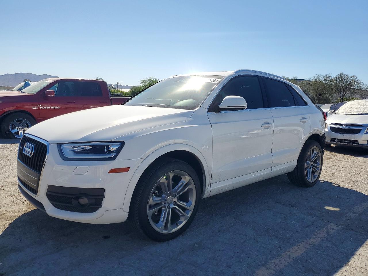 Salvage Audi Q3 Image