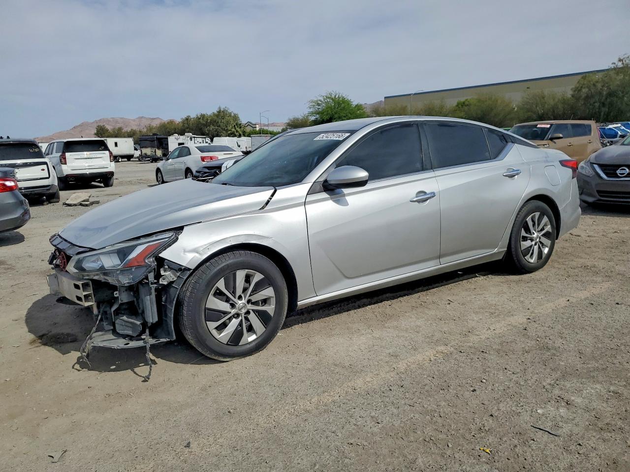 Salvage Nissan Altima Image