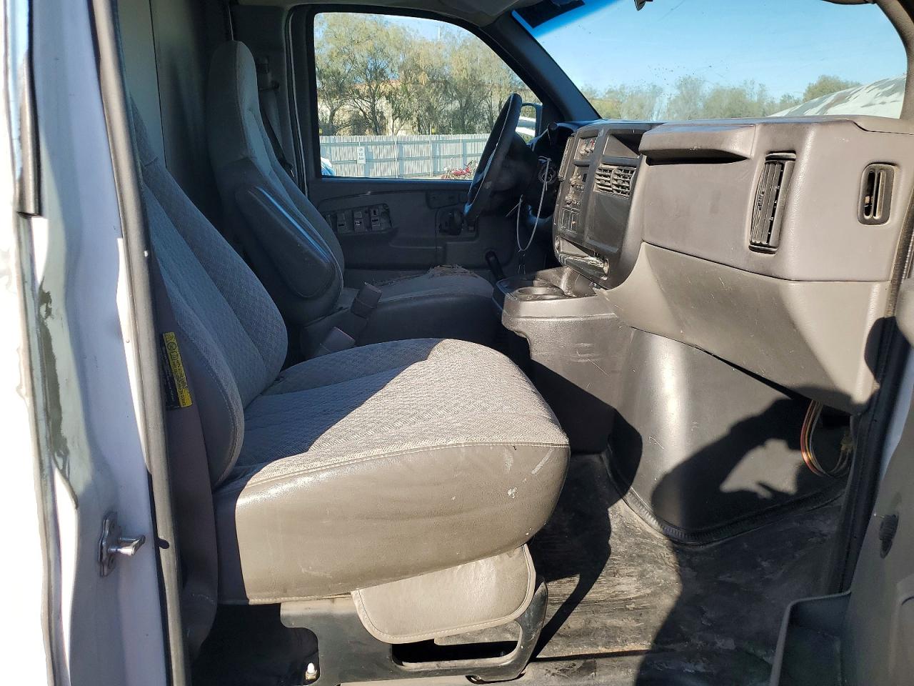 GMC Savana Cutaway G3500