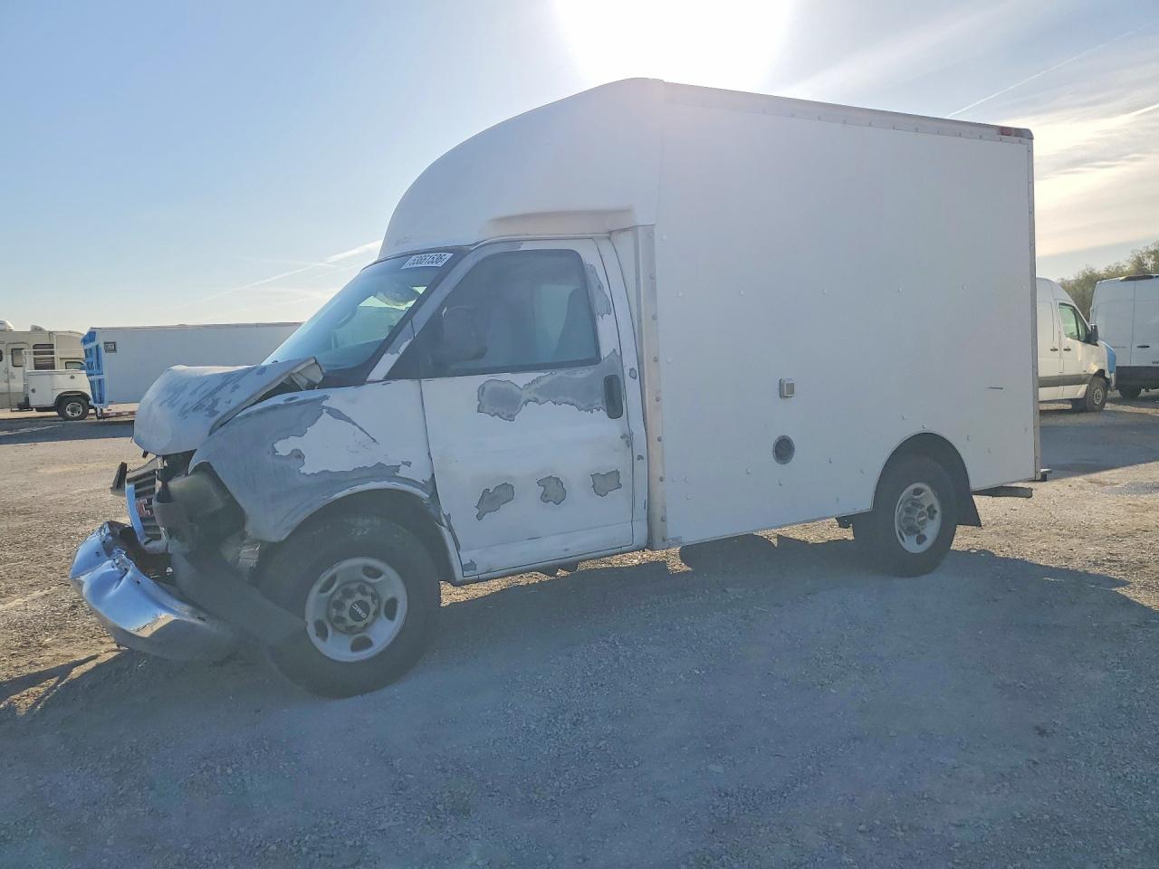 Salvage GMC Savana Image