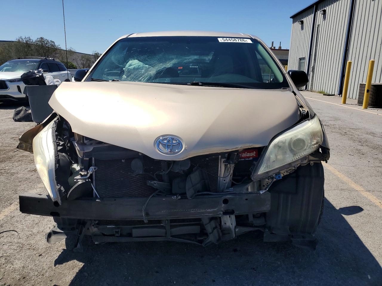 Toyota Sienna Le