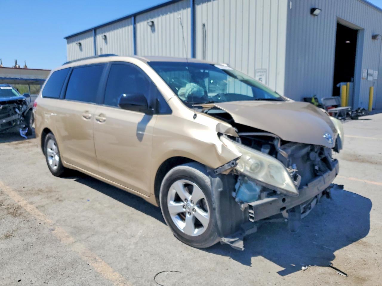 Toyota Sienna Le