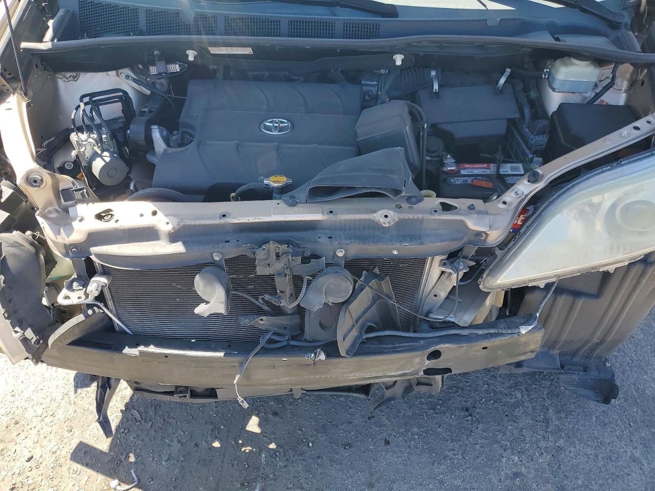 Toyota Sienna Le