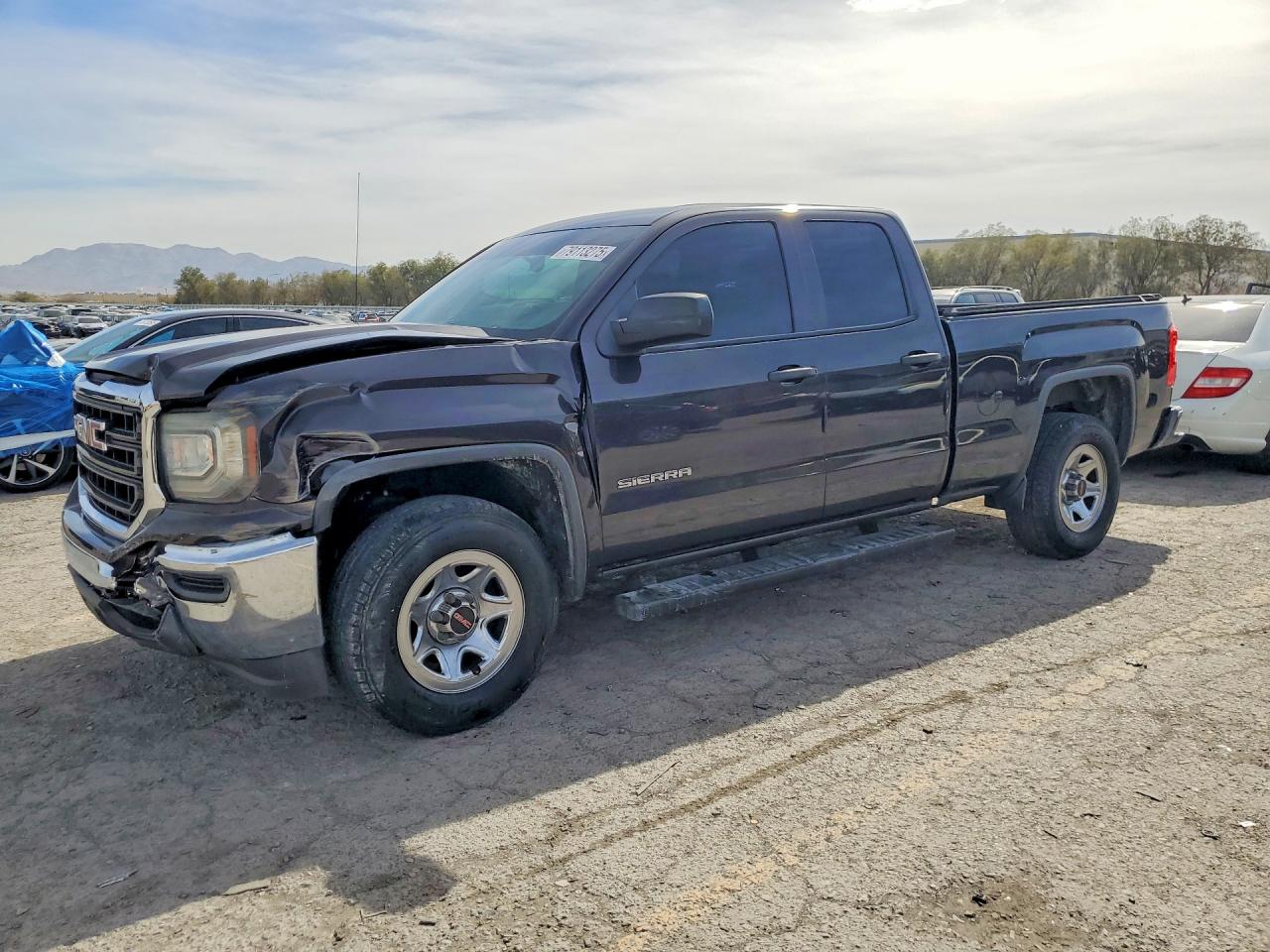 Salvage GMC Sierra Image