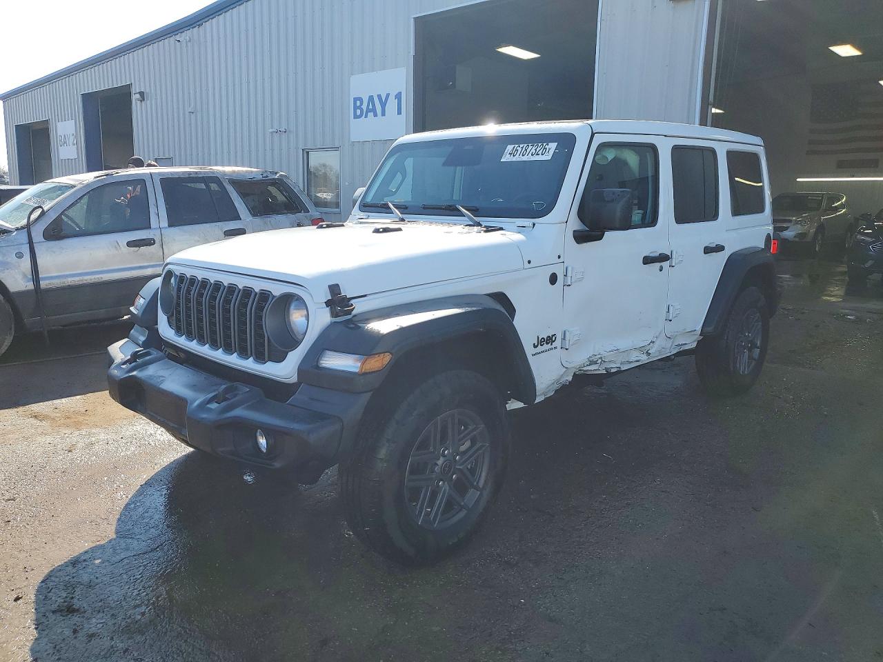 Salvage Jeep Wrangler Image