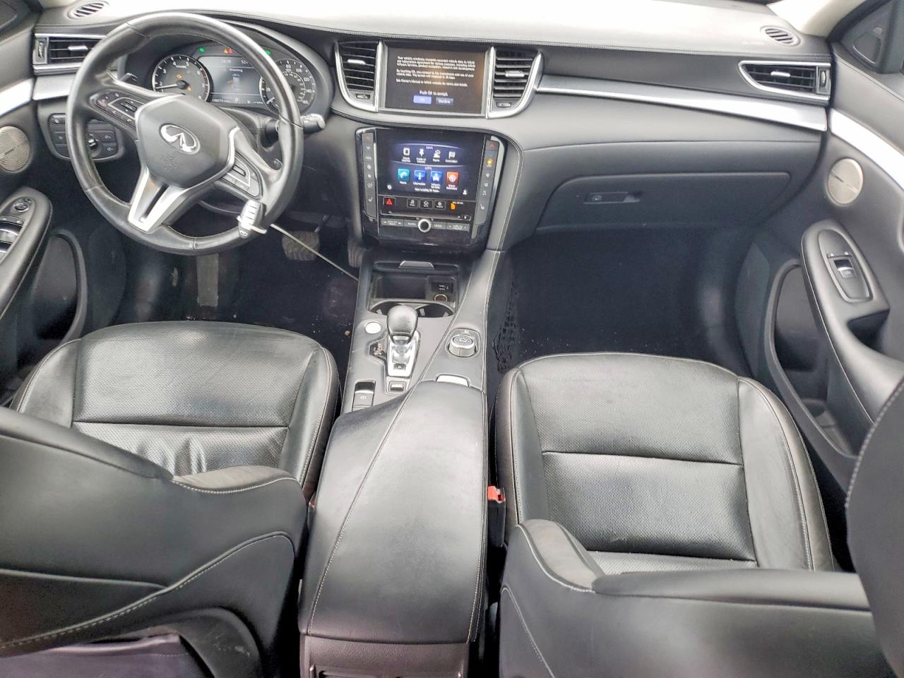 INFINITI Qx Essential