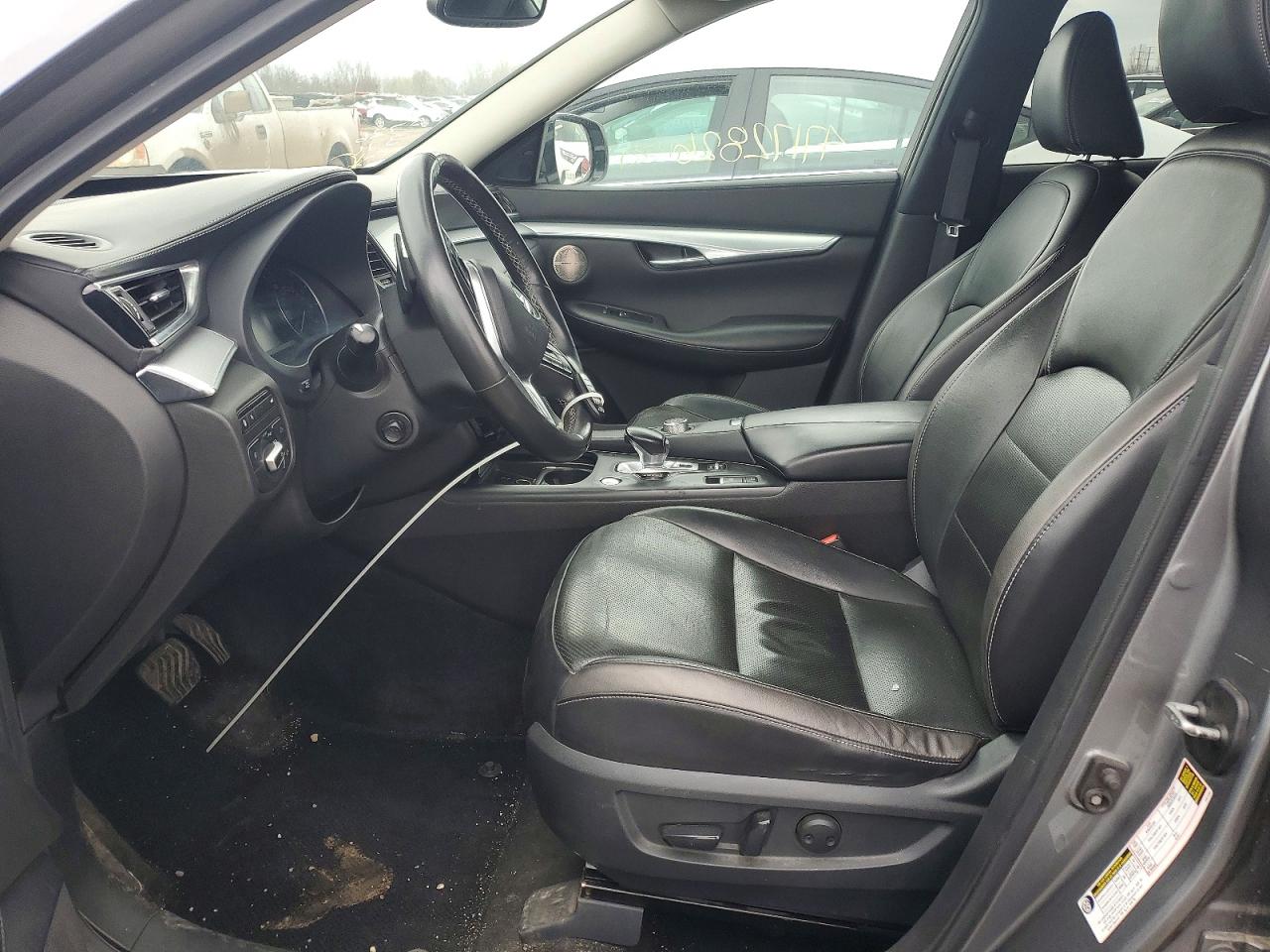 INFINITI Qx Essential