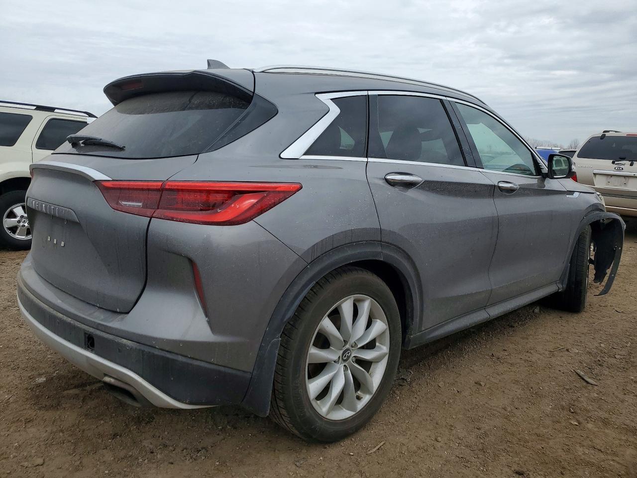 INFINITI Qx Essential