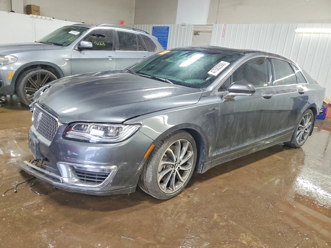 Salvage Lincoln MKZ Image