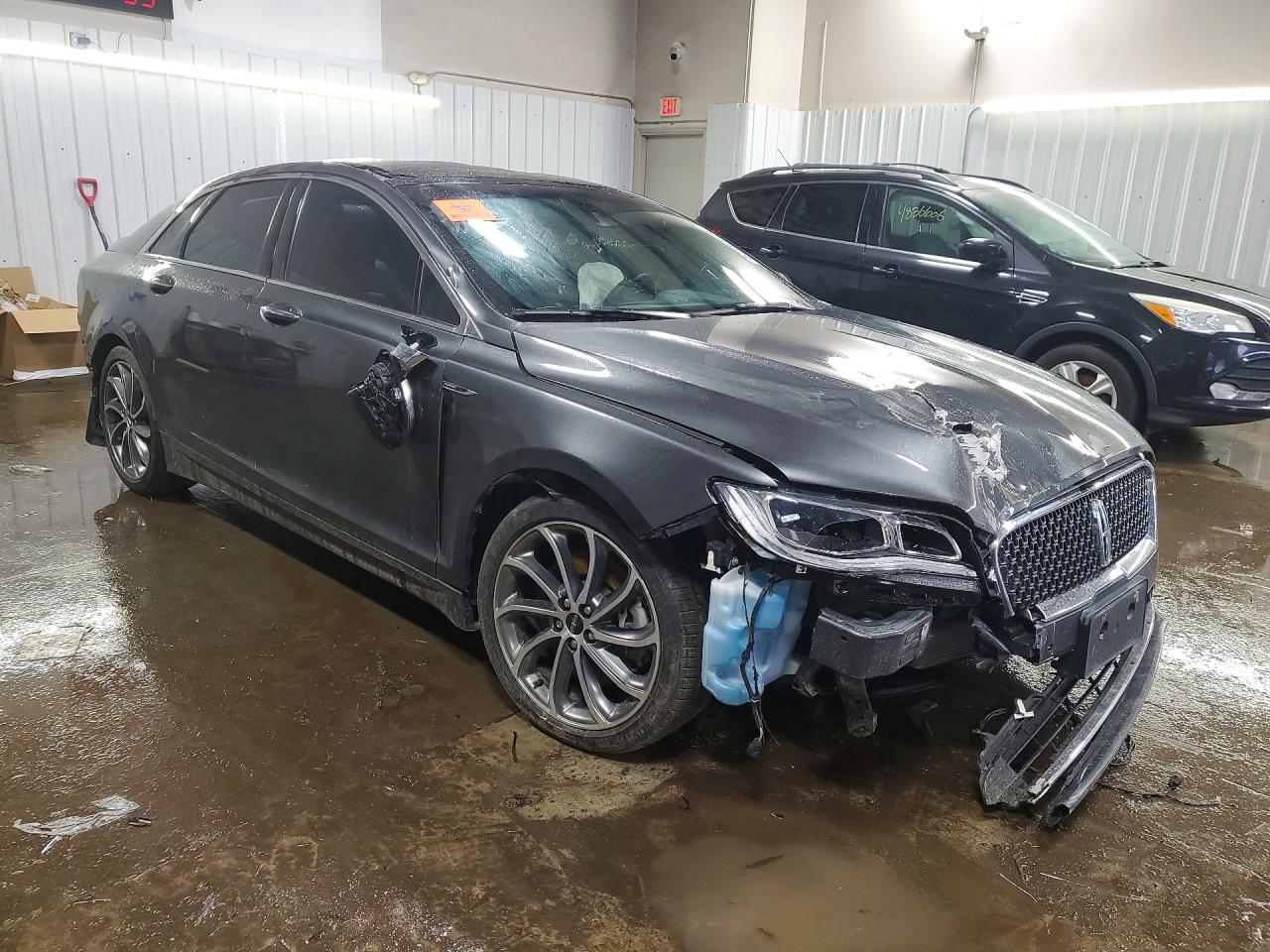 Lincoln MKZ Reserve