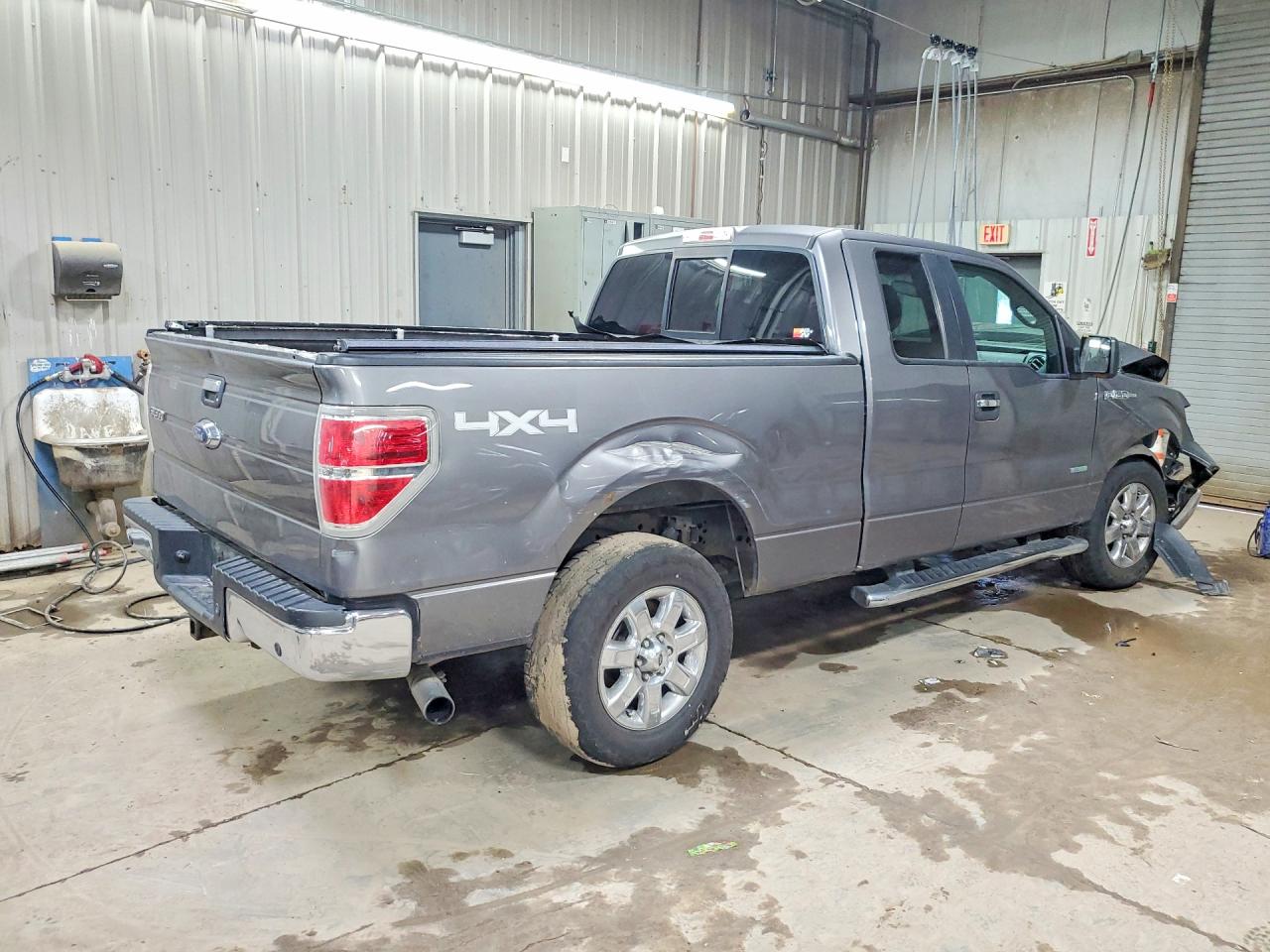 Ford F-150 Super Cab