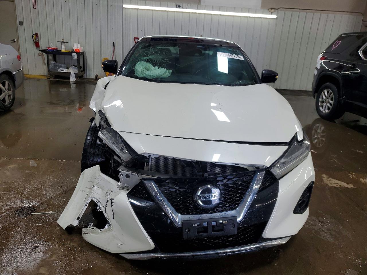 Nissan Maxima Sr