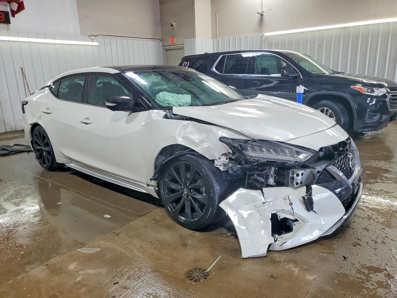 Nissan Maxima Sr