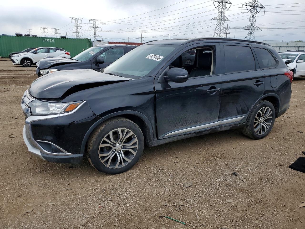 Salvage Mitsubishi Outlander Image