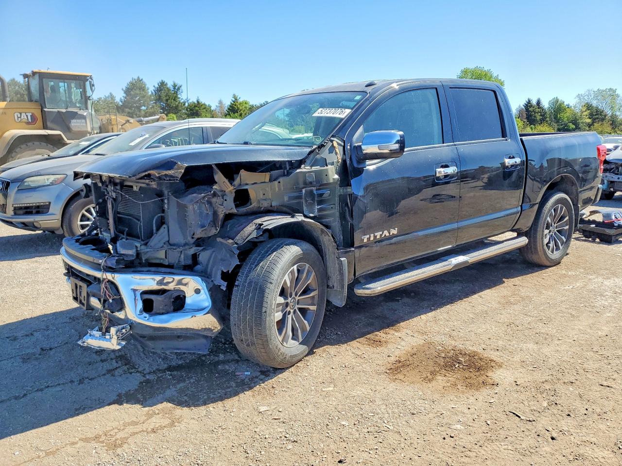 Salvage Nissan Titan Image