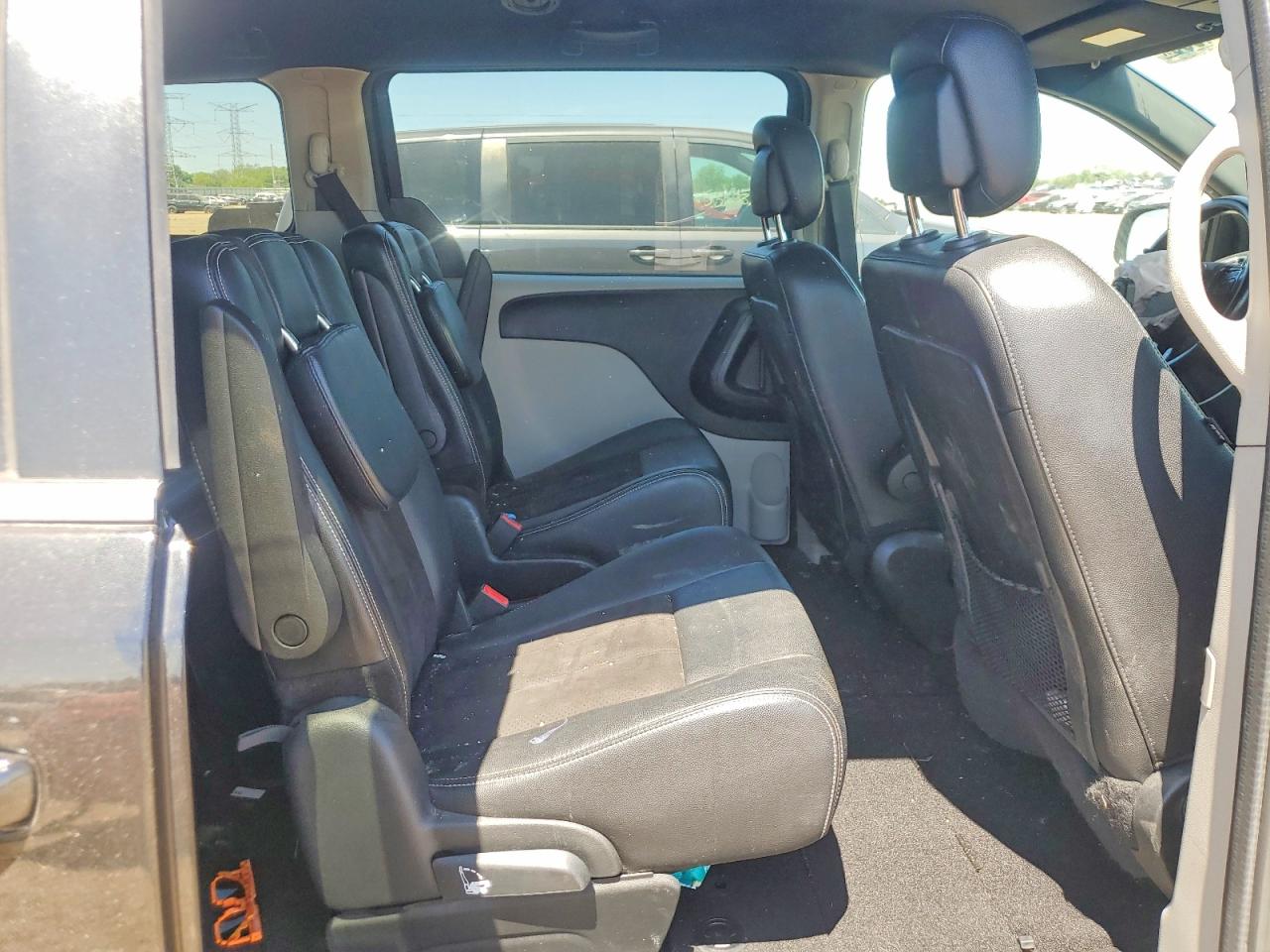 Dodge Caravan Sxt