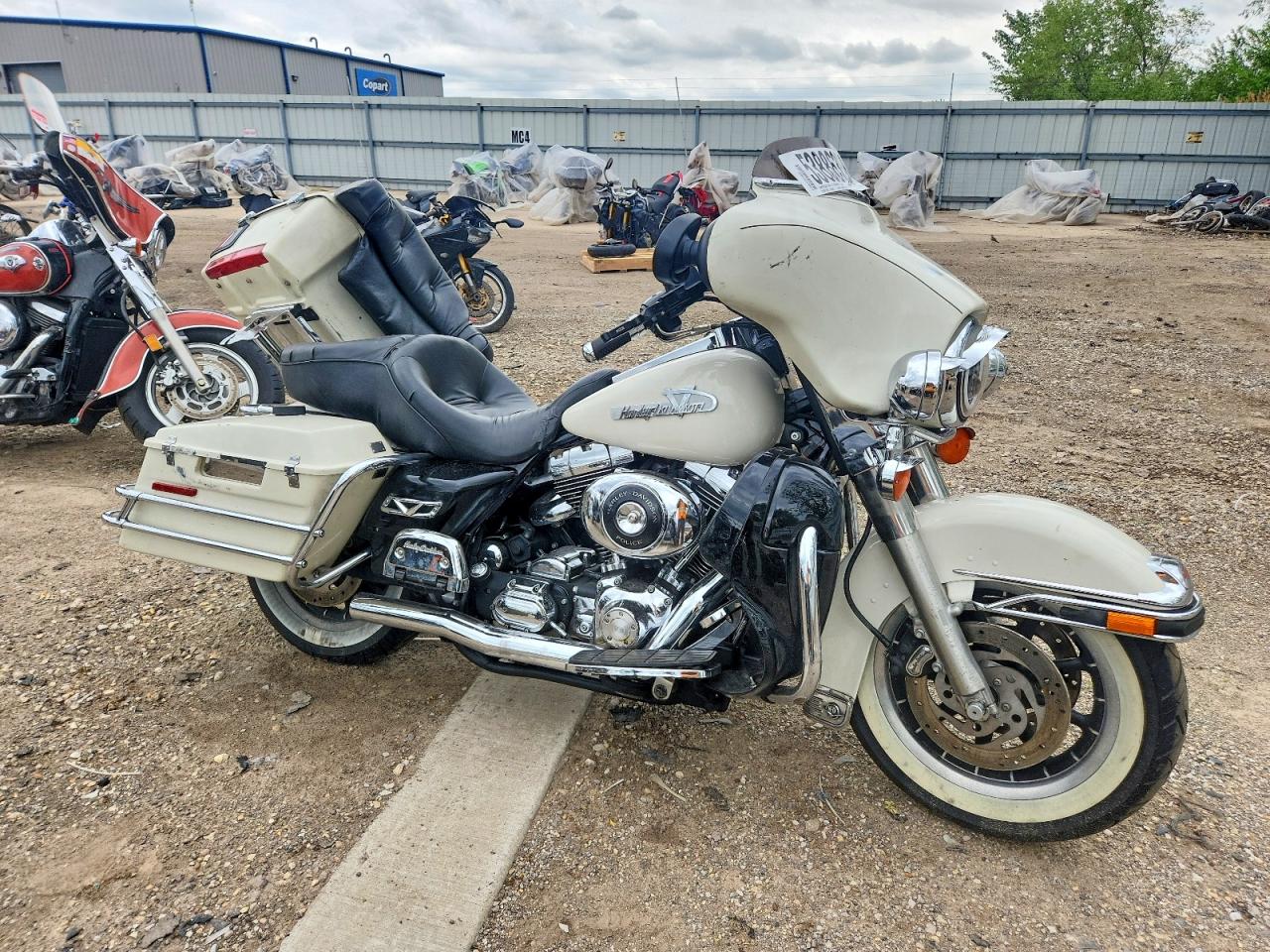 Salvage Harley-Davidson Fl Image