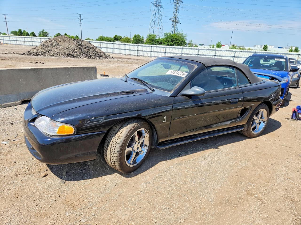 Salvage Ford Mustang Image