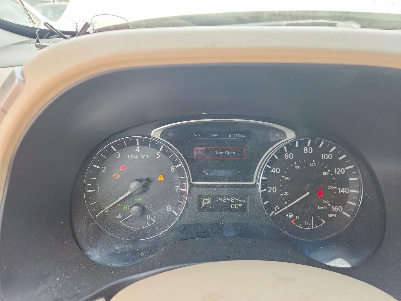 Nissan Pathfinder S