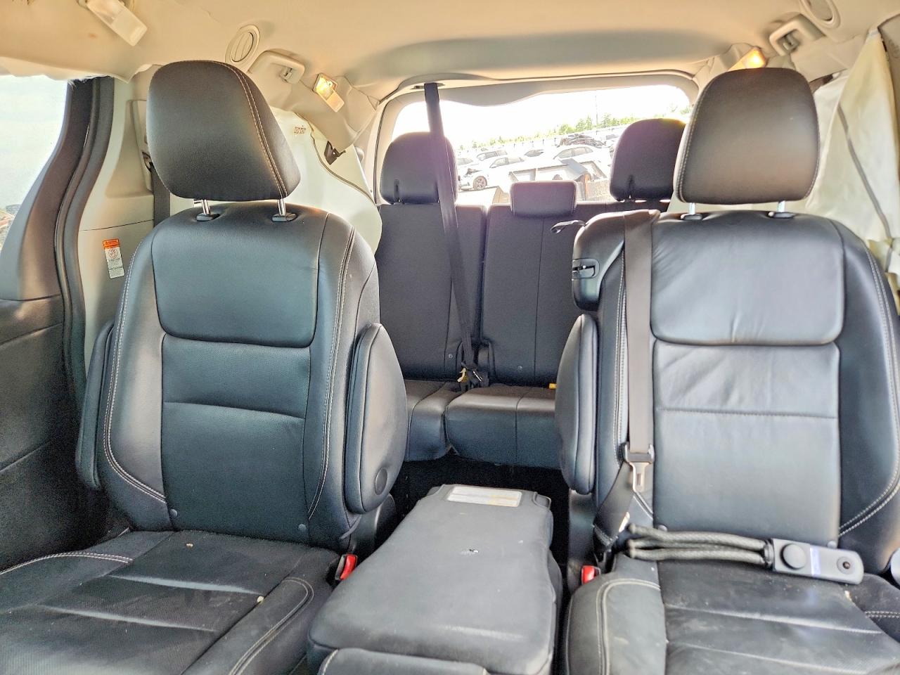 Toyota Sienna Se