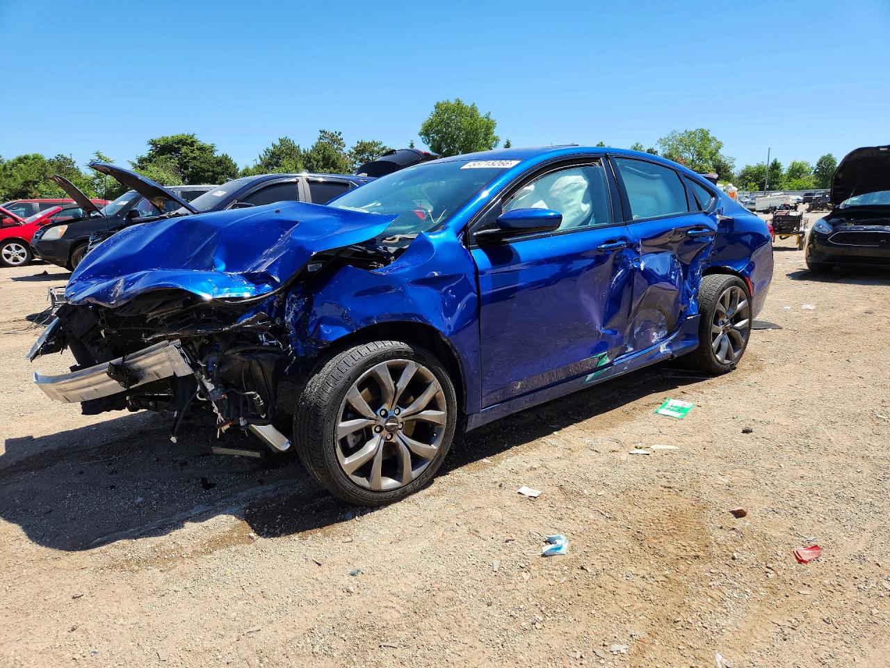 Salvage Chrysler 200 Image