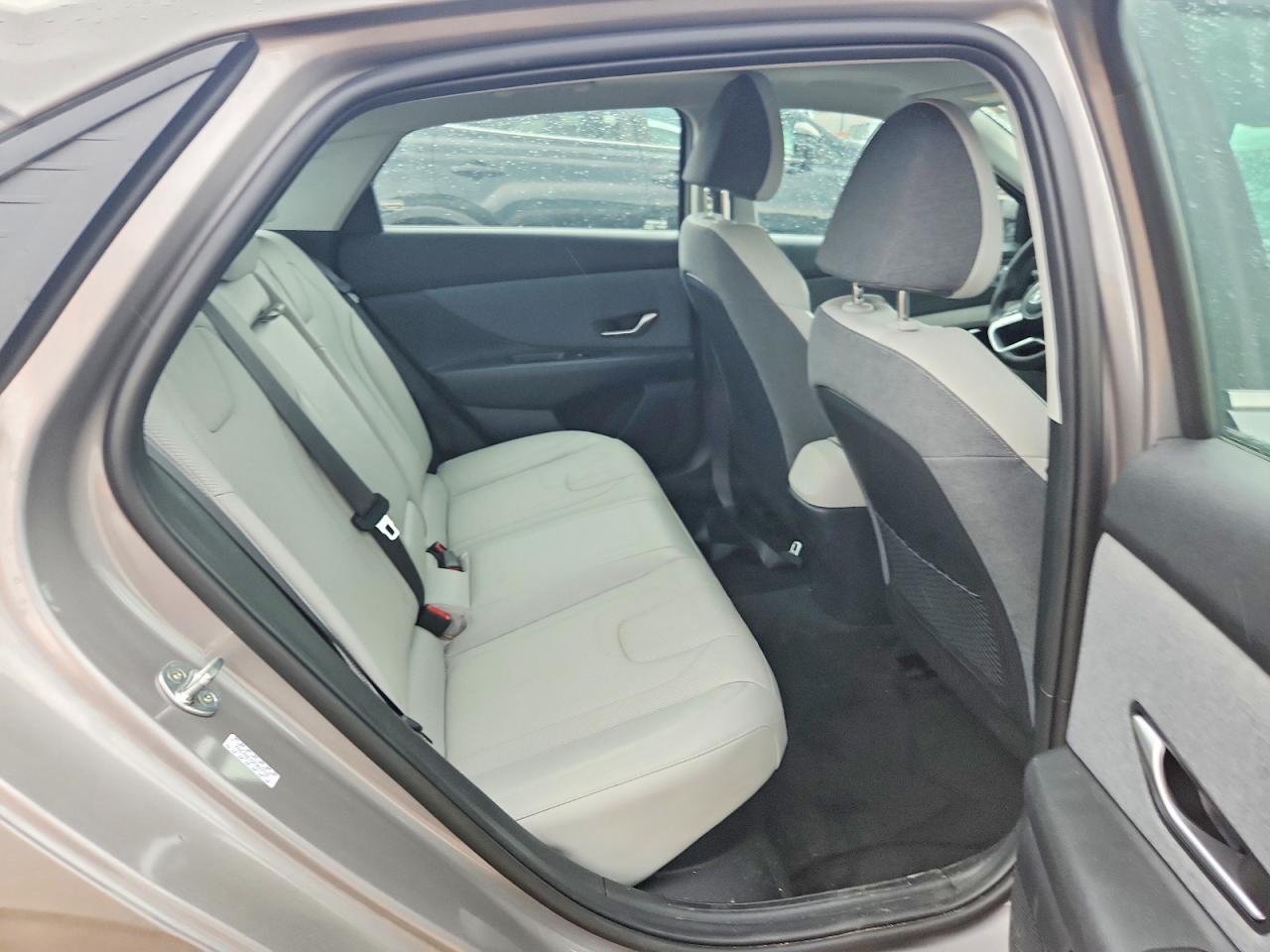 Hyundai ELANTRA Limited