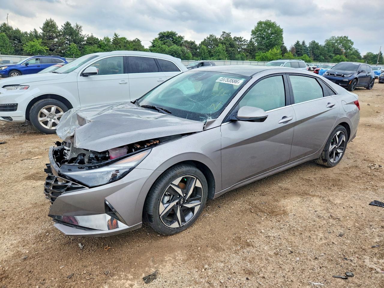 Salvage Hyundai ELANTRA Image