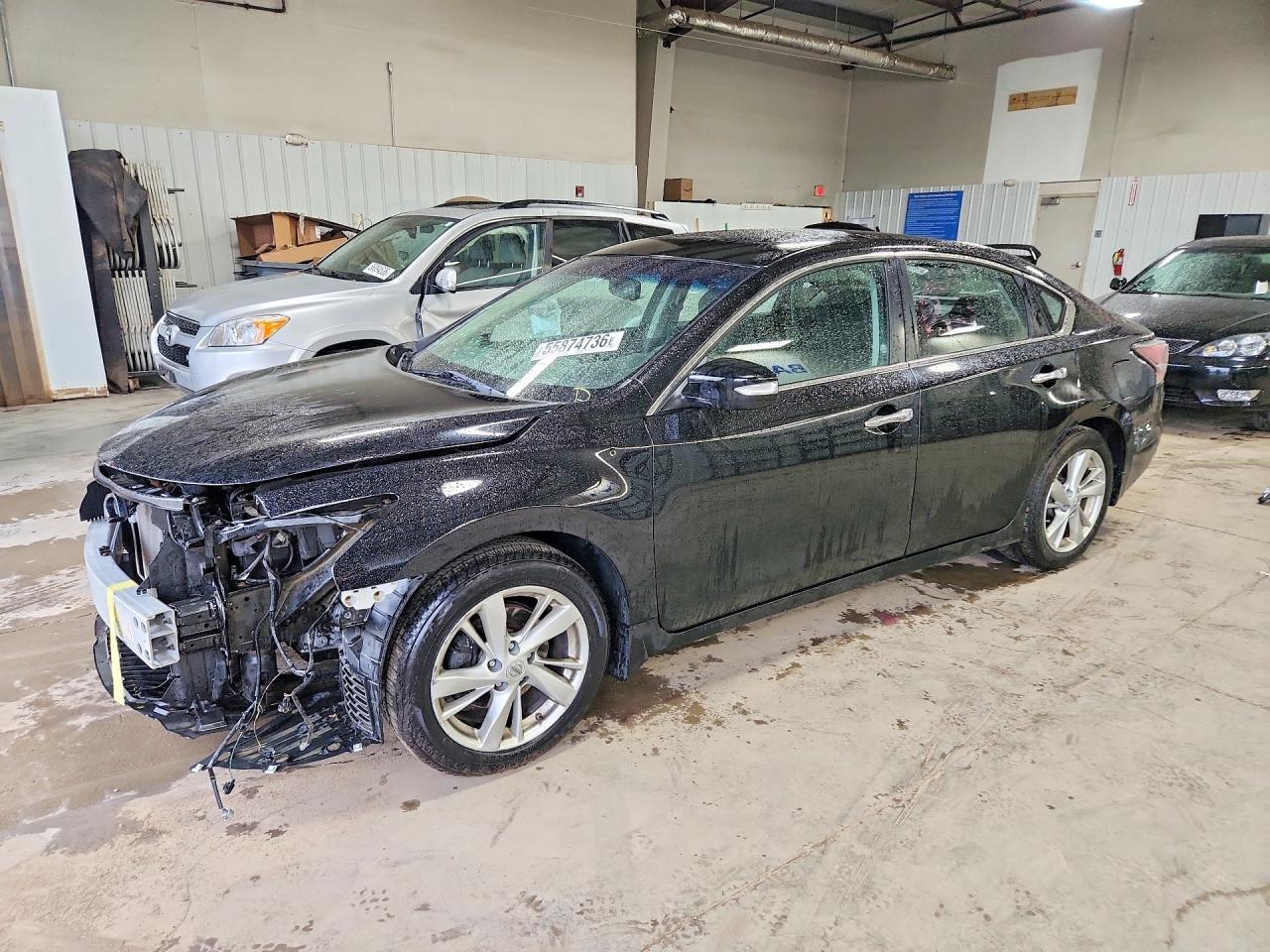 Salvage Nissan Altima Image