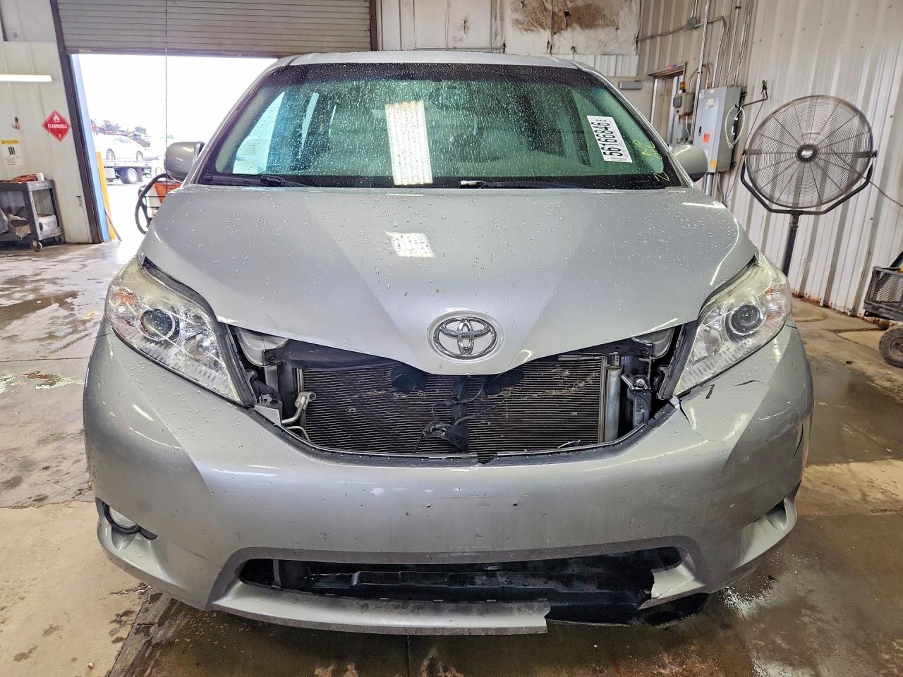 Toyota Sienna Xle 8-passenger