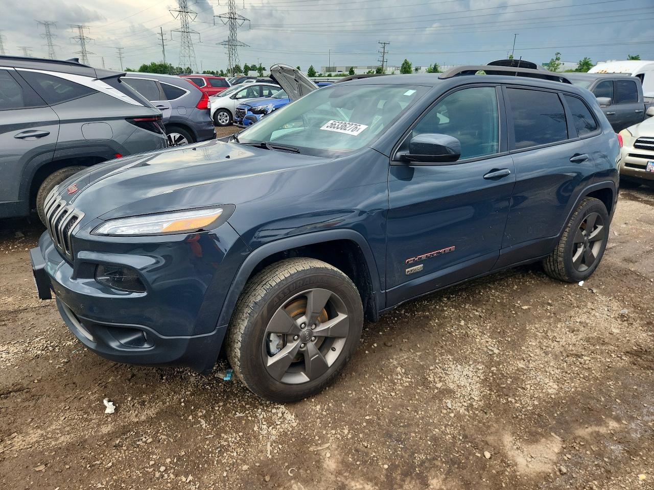 Salvage Jeep Cherokee Image