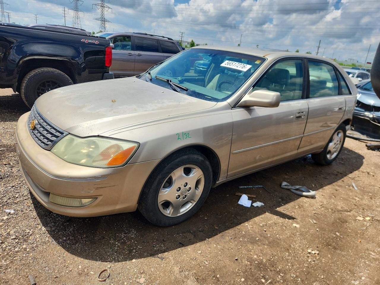 Salvage Toyota Avalon Image