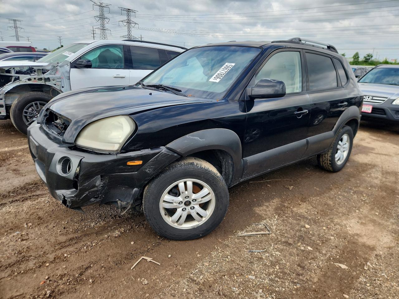 Salvage Hyundai TUCSON Image